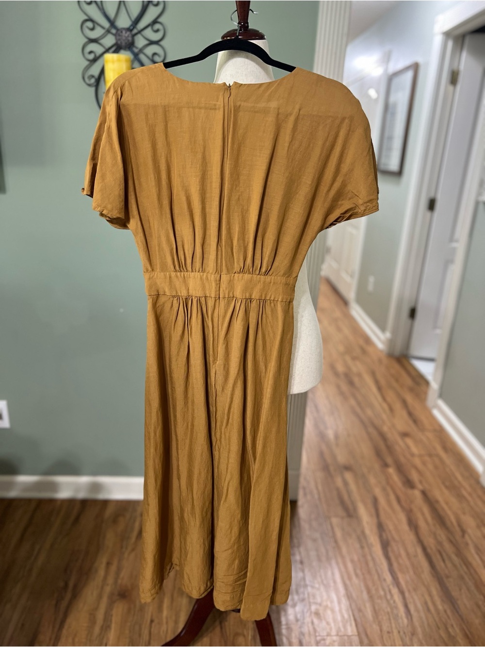Madewell Caramel Tie-Waist V-Neck Midi Dress - Picture 4 of 6